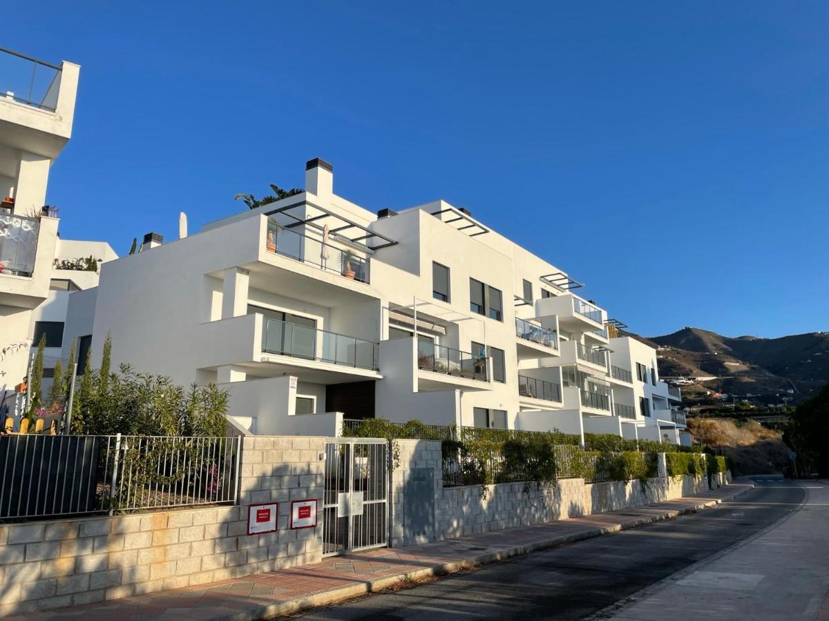 Sunny Penthouse Beach Apartment With Panoramic Views Almunecar Exterior photo
